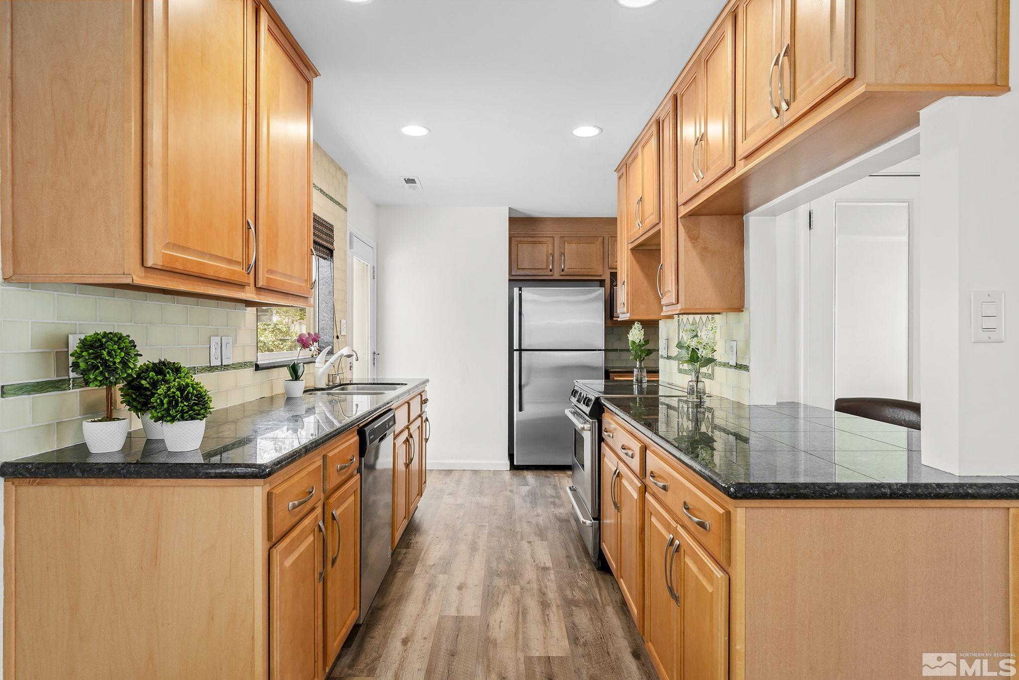 1199 Charles Drive Reno, NV 89509 - Photo 7 of 17 Photo 7