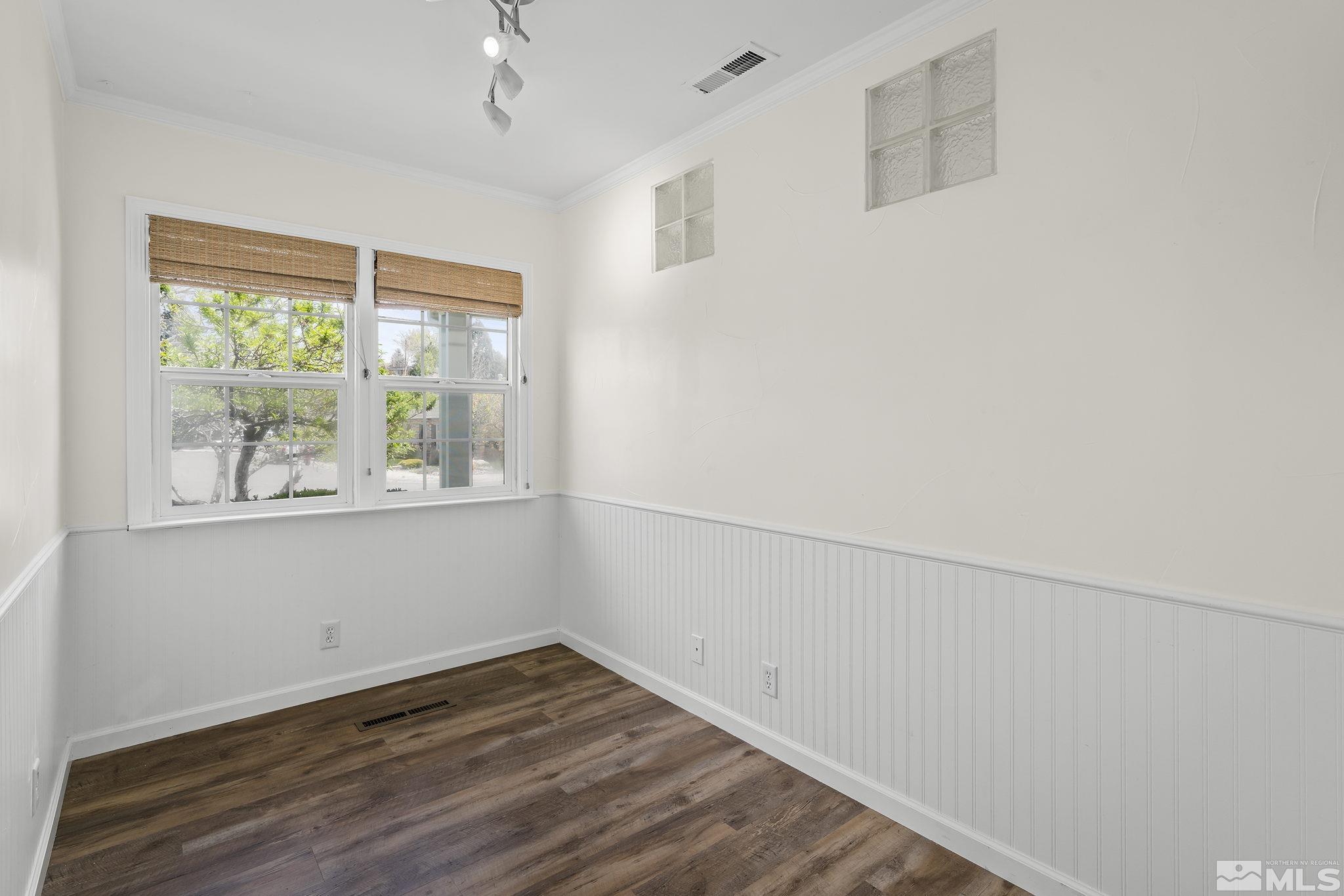 1199 Charles Drive Reno, NV 89509 - Photo 9 of 17 Photo 9