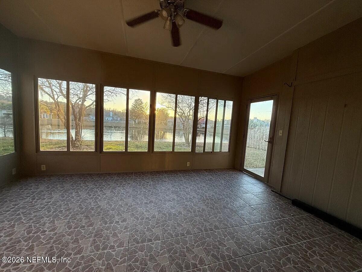 913 Mackinaw Trail St. Augustine, FL 32092 - Photo 61 of 65 an empty room with windows