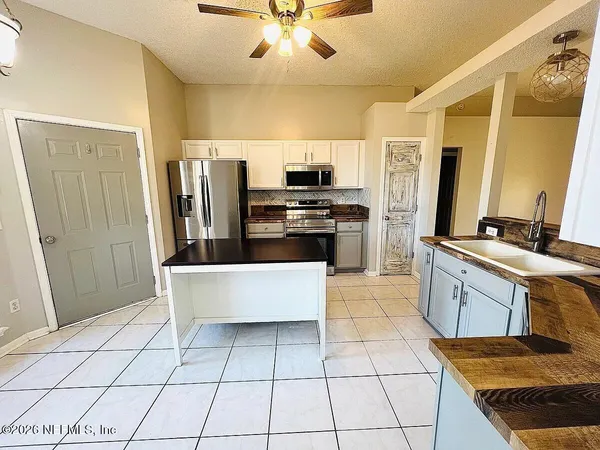 $2,595 | 913 Mackinaw Trail, St. Augustine, FL 32092