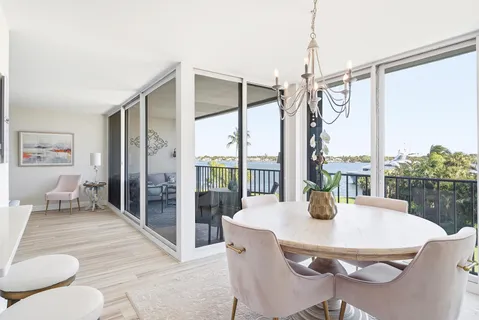 $646,000 | 122 Lakeshore Drive, Unit 433, North Palm Beach, FL 33408