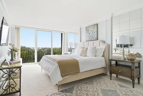 $646,000 | 122 Lakeshore Drive, Unit 433, North Palm Beach, FL 33408