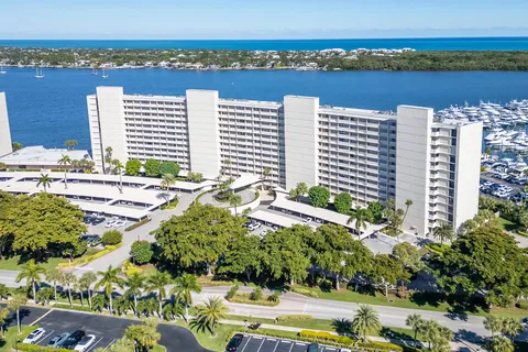 $646,000 | 122 Lakeshore Drive, Unit 433, North Palm Beach, FL 33408