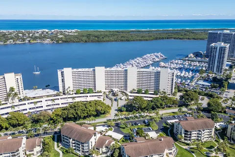 $646,000 | 122 Lakeshore Drive, Unit 433, North Palm Beach, FL 33408