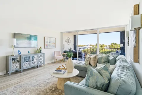 $646,000 | 122 Lakeshore Drive, Unit 433, North Palm Beach, FL 33408