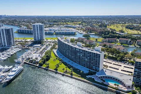 $646,000 | 122 Lakeshore Drive, Unit 433, North Palm Beach, FL 33408