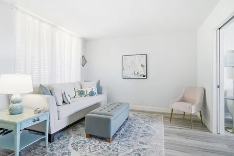 $646,000 | 122 Lakeshore Drive, Unit 433, North Palm Beach, FL 33408