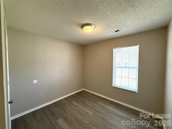 $1,550 | 333 East Todd Lane, Charlotte, NC 28208