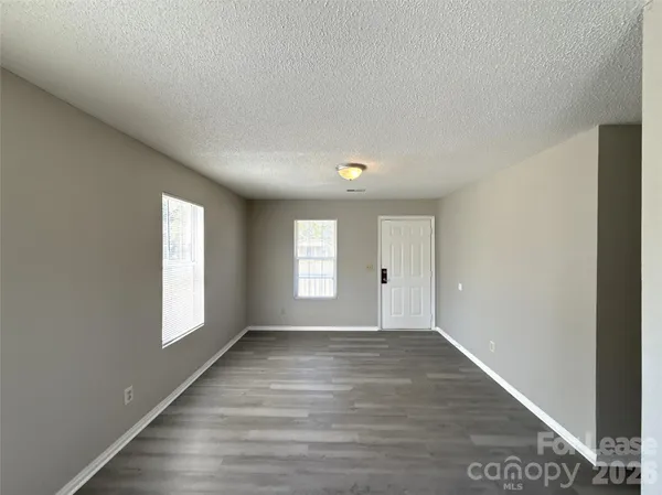 $1,550 | 333 East Todd Lane, Charlotte, NC 28208