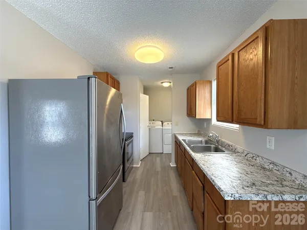 $1,550 | 333 East Todd Lane, Charlotte, NC 28208