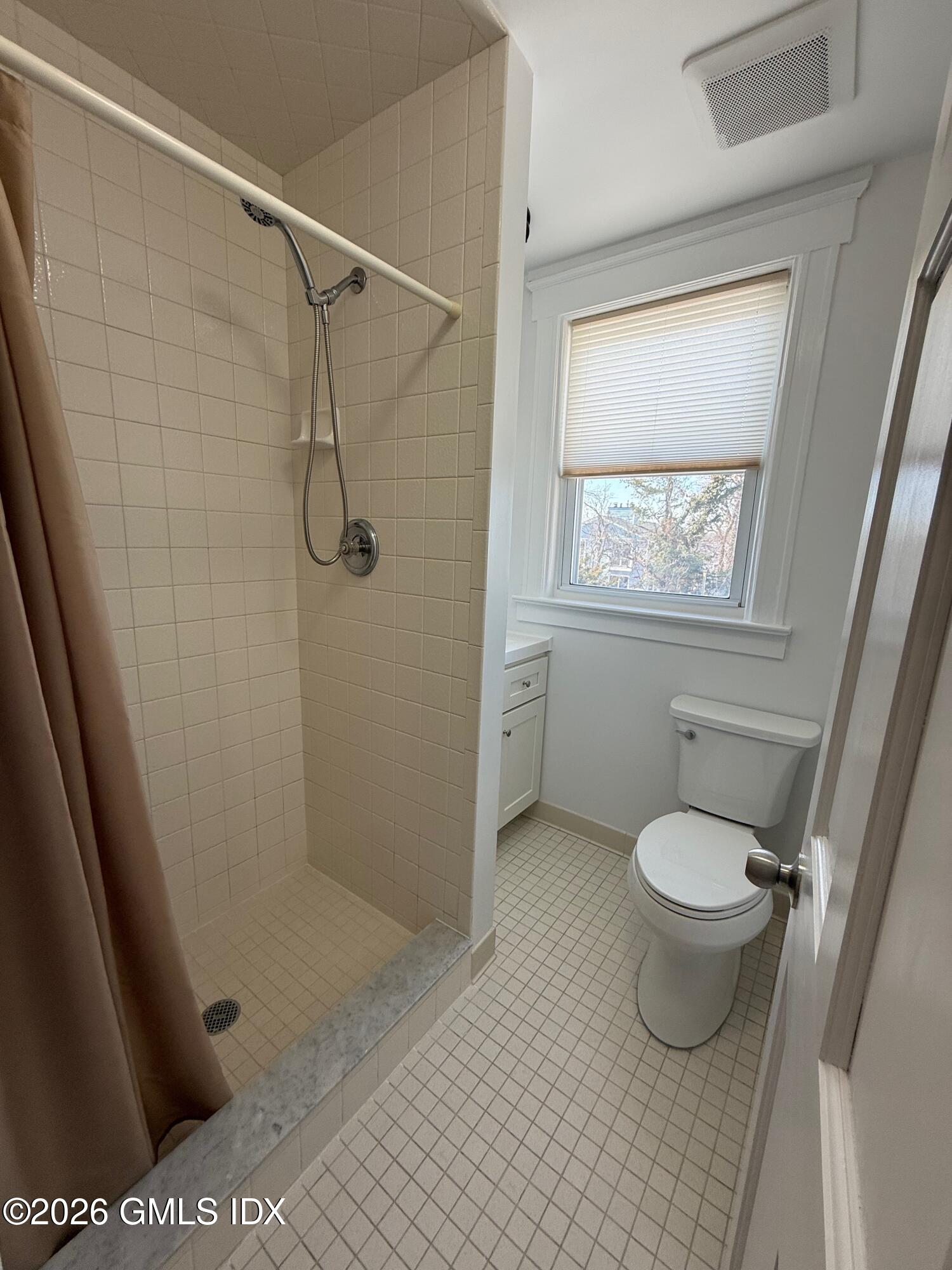 240 Hamilton Avenue, Unit 2 Greenwich, CT 06830 - Photo 12 of 17 IMG_0251