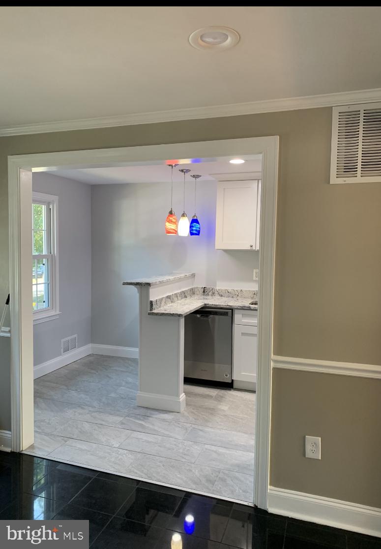 13124 Rock Ridge Lane Woodbridge, VA 22191 - Photo 5 of 20 Kitchen