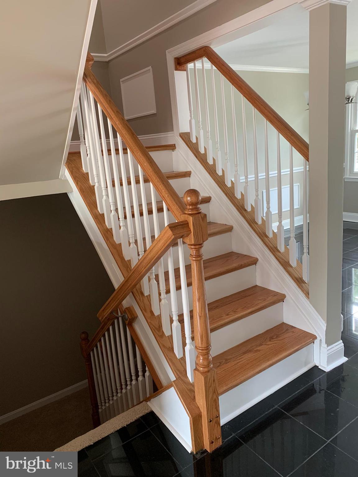 13124 Rock Ridge Lane Woodbridge, VA 22191 - Photo 7 of 20 Stairs to upper level