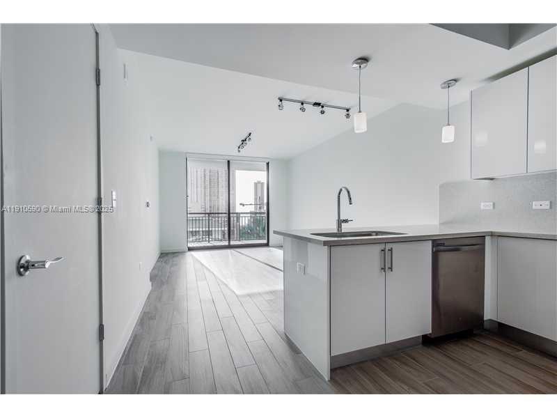 999 Southwest 1st Avenue, Unit 3210 Miami, FL 33130 - Photo 4 of 18