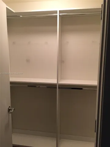 $3,300 | 999 Southwest 1st Avenue, Unit 3210, Miami, FL 33130