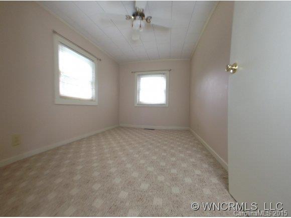 840 Pole Miller Rd Extension Brevard, NC 28712 - Photo 5 of 14 Gallery Image 5