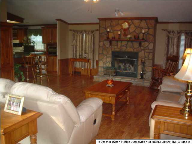 9513 Rod Anderson Road St. Amant, LA 70774 - Photo 8 of 11 Gallery Image 8