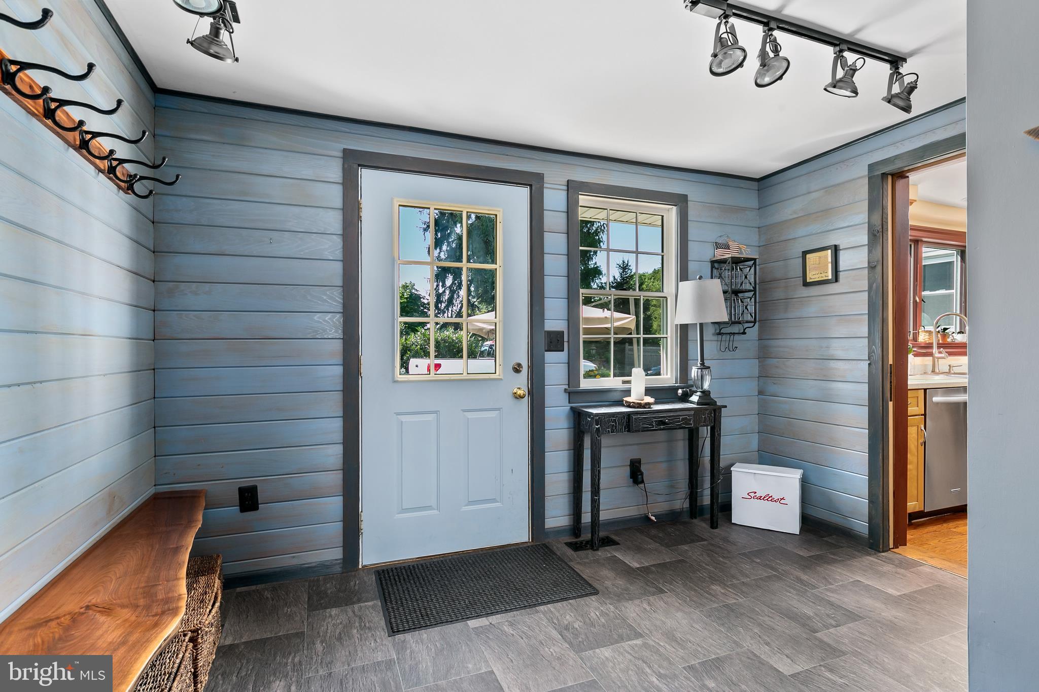 304 Cranbury Road Princeton Junction, NJ 08550 - Photo 15 of 35