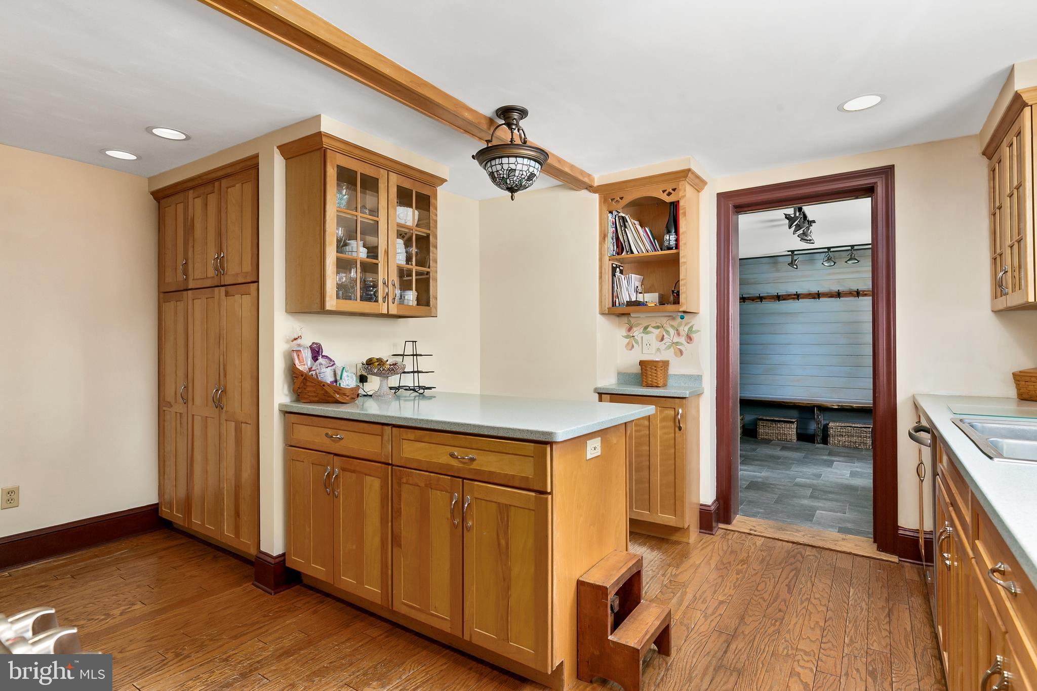 304 Cranbury Road Princeton Junction, NJ 08550 - Photo 6 of 35