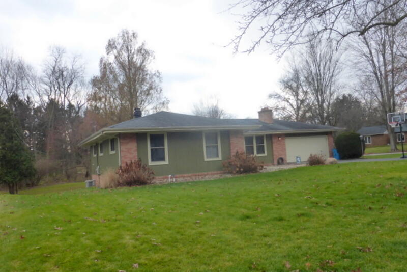 930 Plym Road Niles, MI 49120 - Photo 2 of 31 P1040696