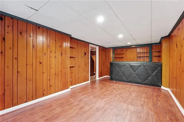 a view of a livingroom with a furniture