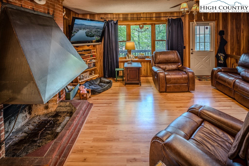 190 Spruce Pine Road Newland, NC 28657 - Photo 18 of 44