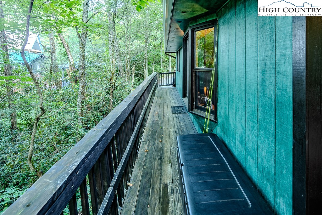 190 Spruce Pine Road Newland, NC 28657 - Photo 7 of 44