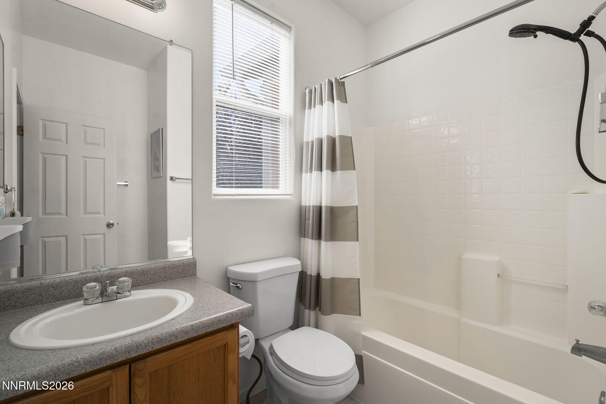 5941 Sapphire Ridge Court Reno, NV 89523 - Photo 11 of 16 16-web-or-mls-_DSC5220