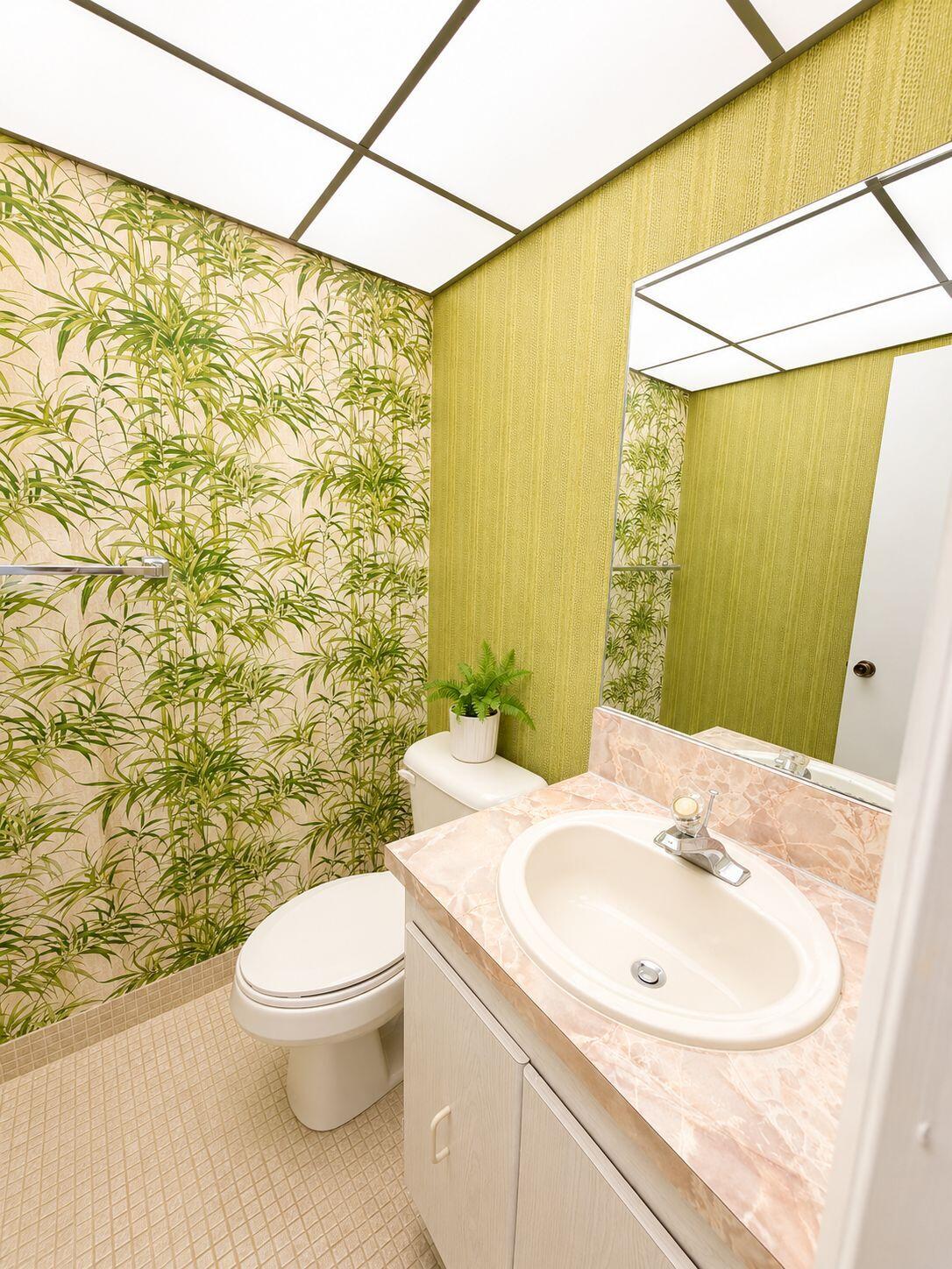 359 Capri H, Unit 359 Delray Beach, FL 33484 - Photo 13 of 23 WhatsApp Image 2026-06-19 at 17.52.16 (1
