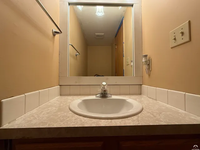 $307,500 | 2516 Kensington Road, Lawrence, KS 66046