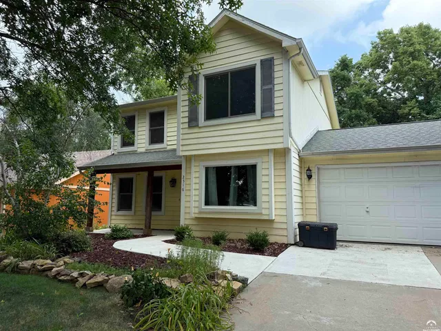 $307,500 | 2516 Kensington Road, Lawrence, KS 66046