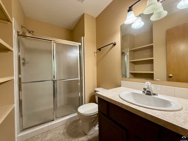 $307,500 | 2516 Kensington Road, Lawrence, KS 66046