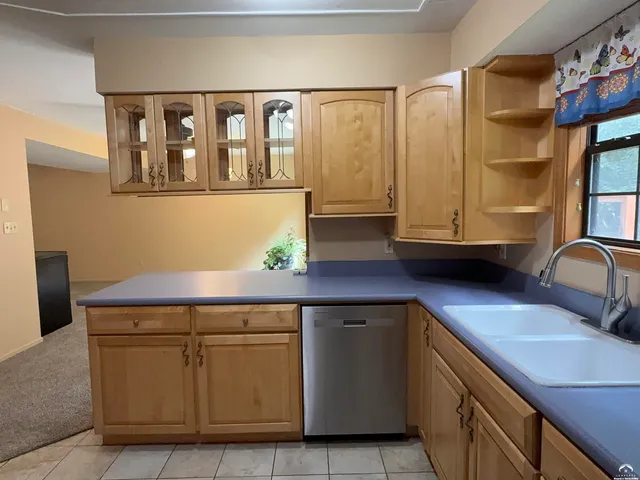 $307,500 | 2516 Kensington Road, Lawrence, KS 66046