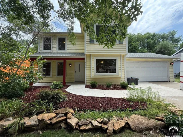 $307,500 | 2516 Kensington Road, Lawrence, KS 66046