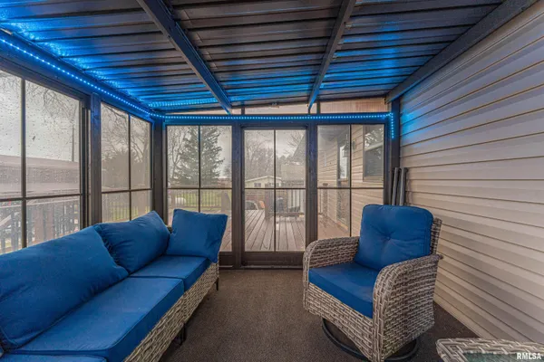 $325,000 | 1301 1411 Avenue, Lincoln, IL 62656