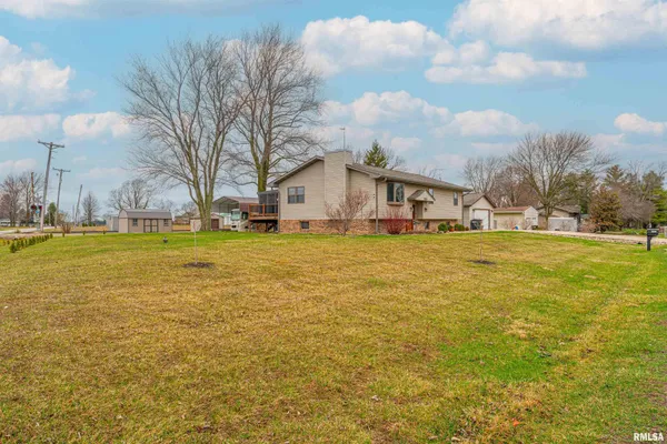 $325,000 | 1301 1411 Avenue, Lincoln, IL 62656