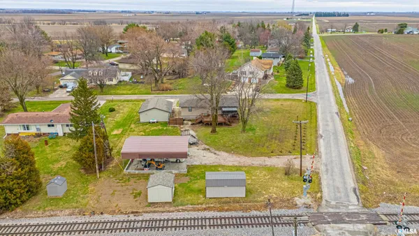 $325,000 | 1301 1411 Avenue, Lincoln, IL 62656