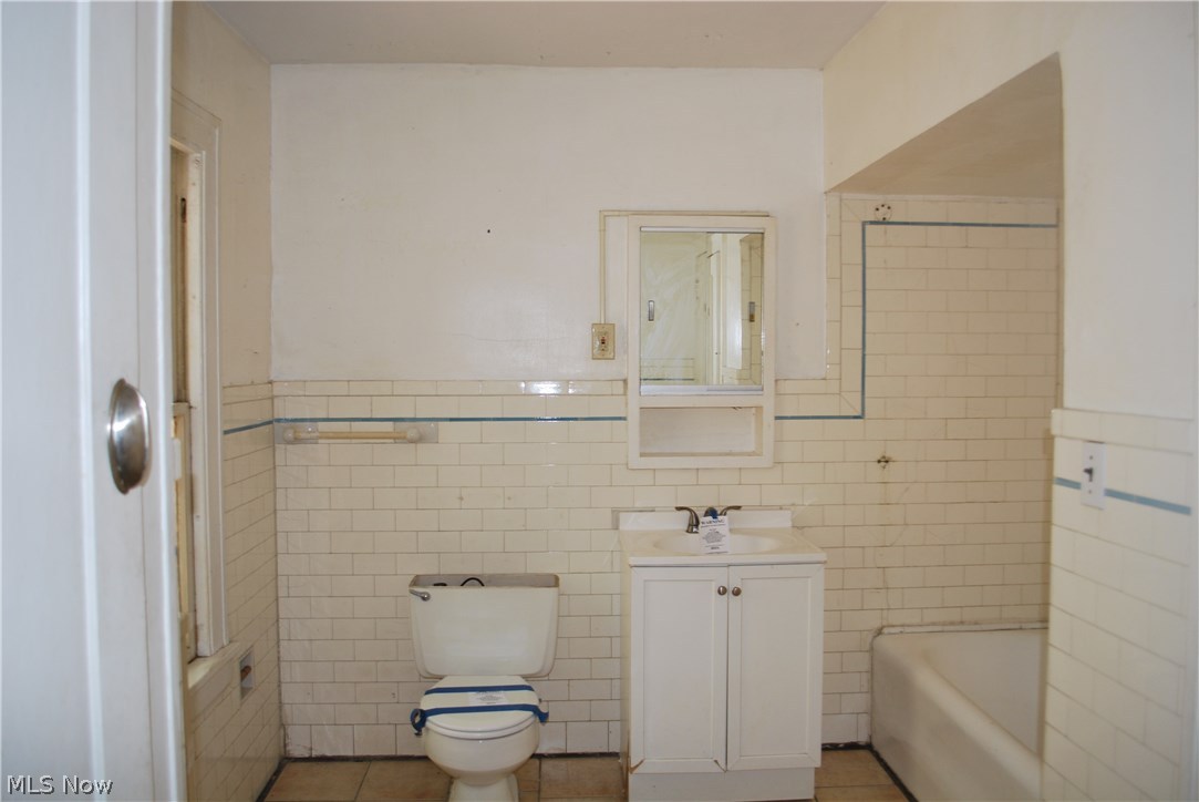 2133 Stillman Road Cleveland, OH 44118 - Photo 15 of 34 Gallery Image 15
