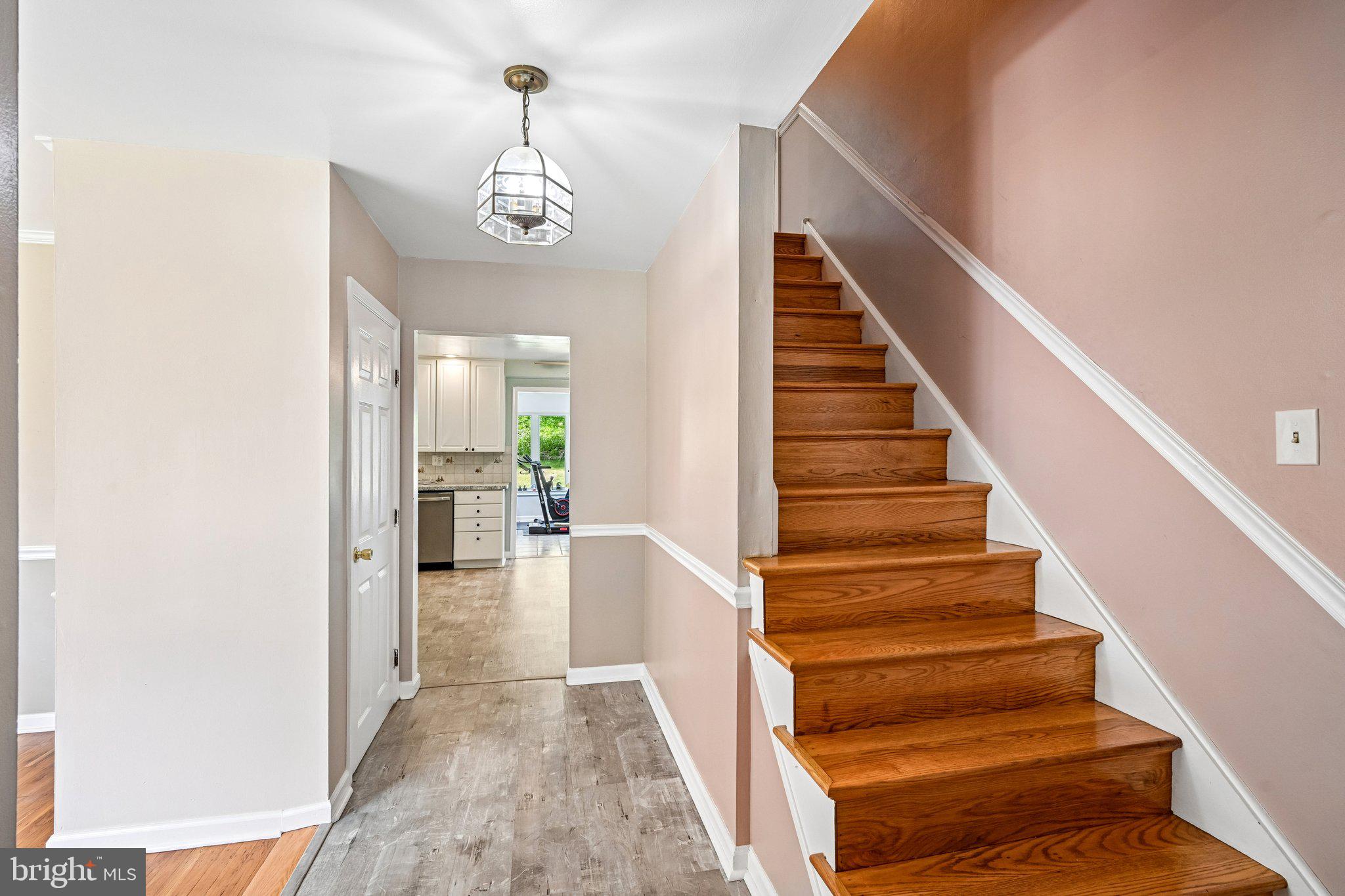 3006 Appledale Road Norristown, PA 19403 - Photo 3 of 28 Gallery Image 3