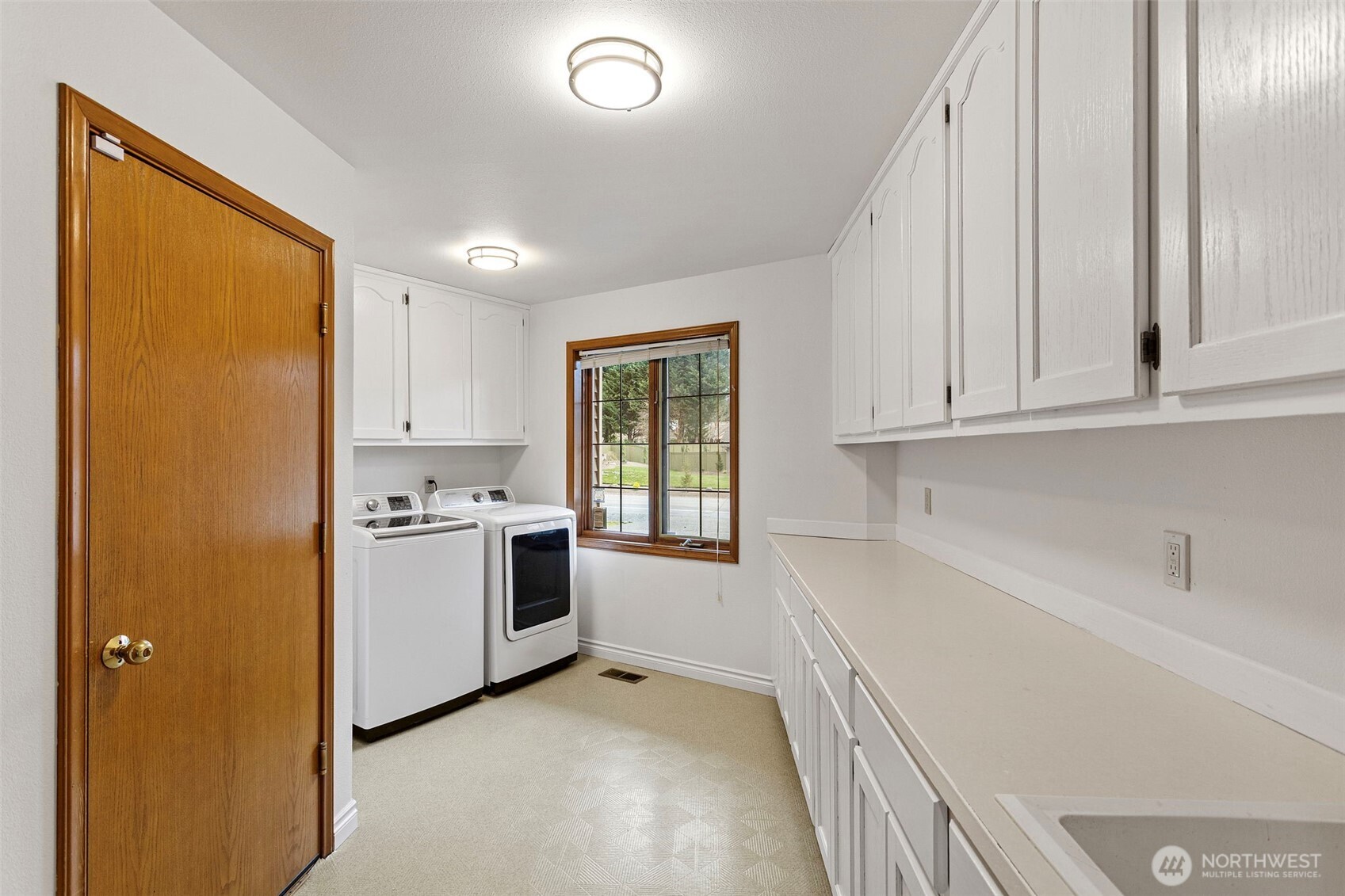 18632 29th Avenue Southeast Bothell, WA 98012 - Photo 29 of 39