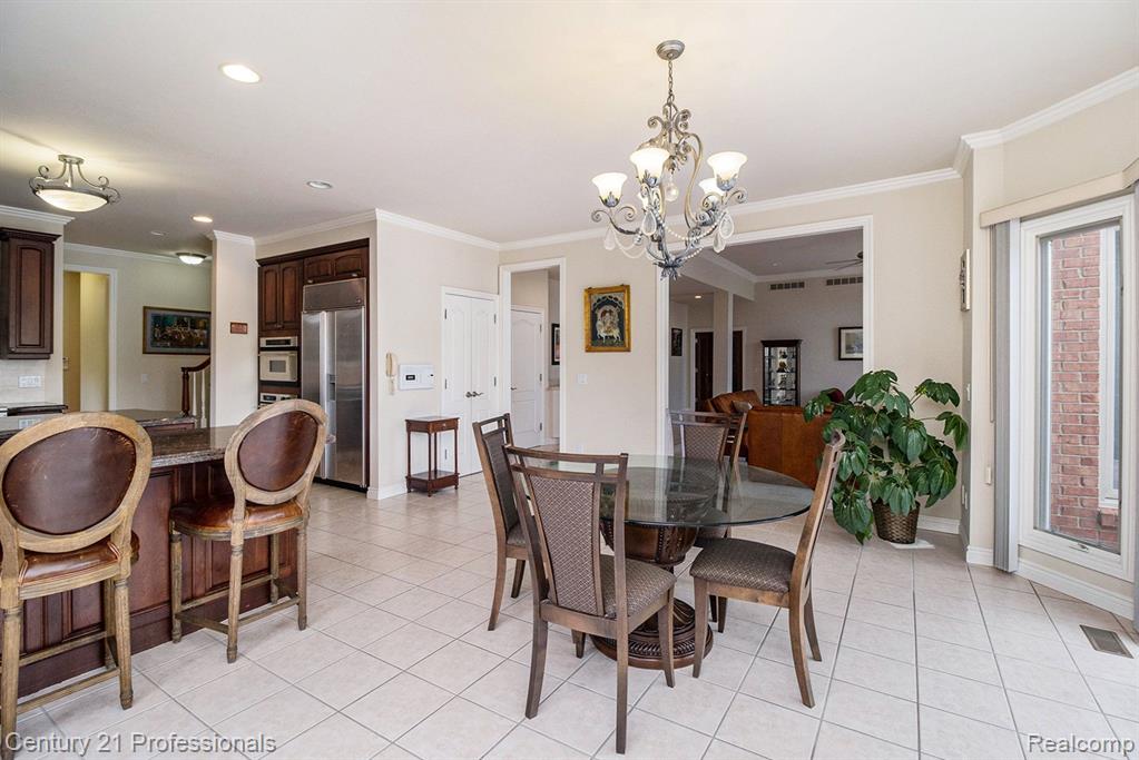 2832 Croftshire Court Rochester, MI 48306 - Photo 20 of 59 Gallery Image 20