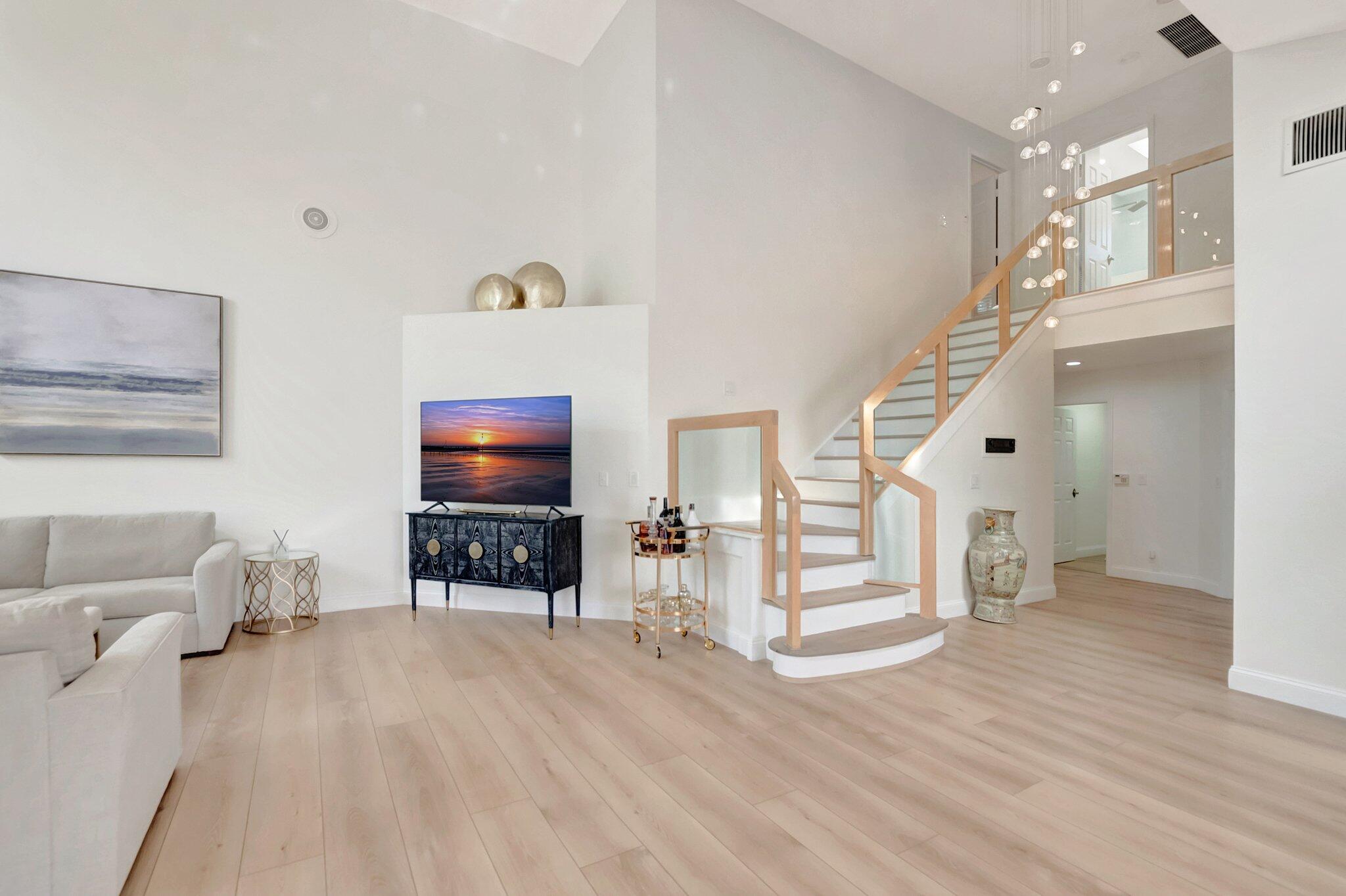 22728 Caravelle Circle Boca Raton, FL 33433 - Photo 3 of 22 Stairway