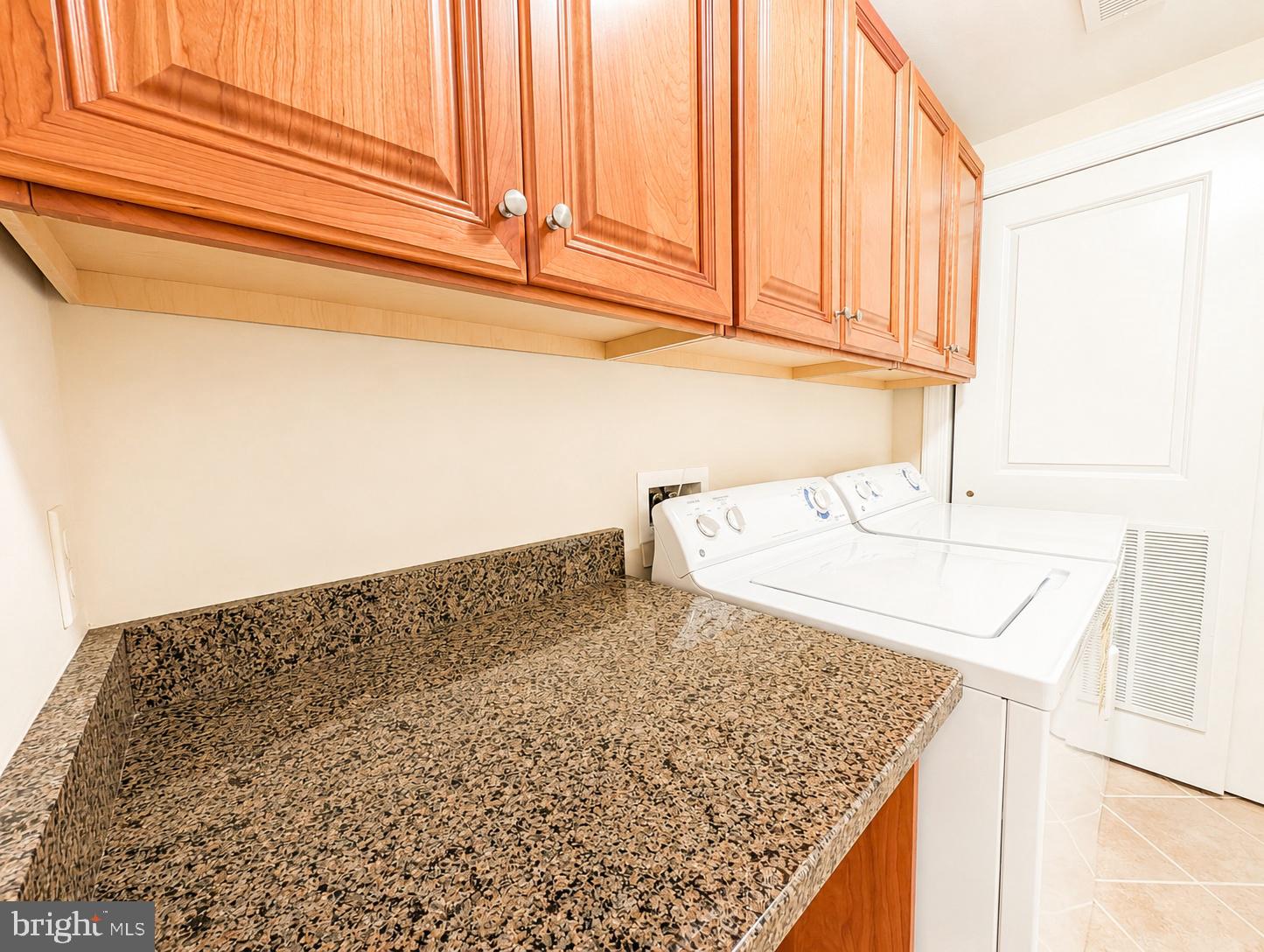 530 Riverside Drive, Unit 405 Salisbury, MD 21801 - Photo 33 of 40 Huge utility room w/ counter for folding clothes