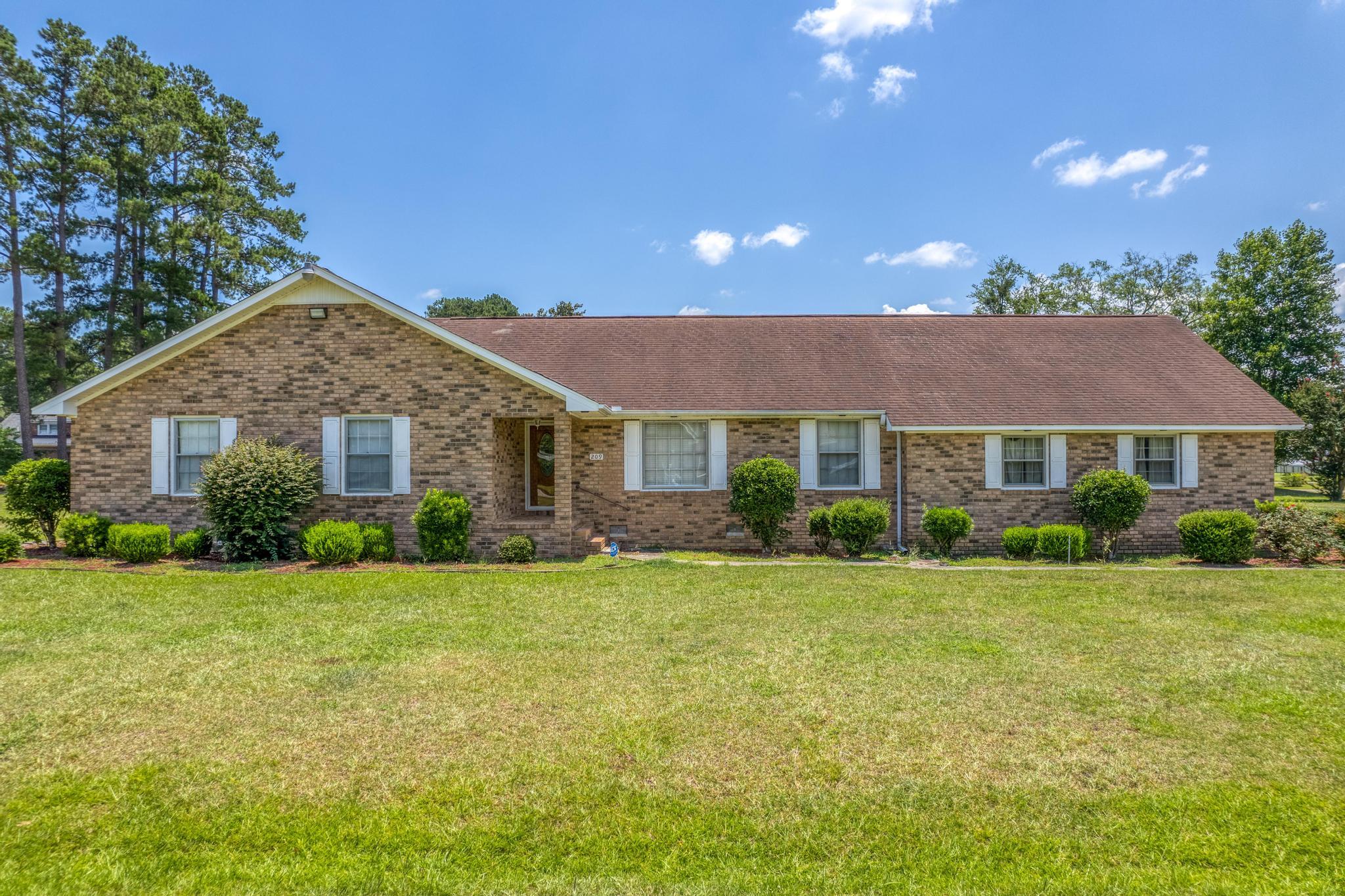 209 Charles Street St. George, SC 29477 - Photo 5 of 42 DJI_0001_AuroraHDR2019-edit