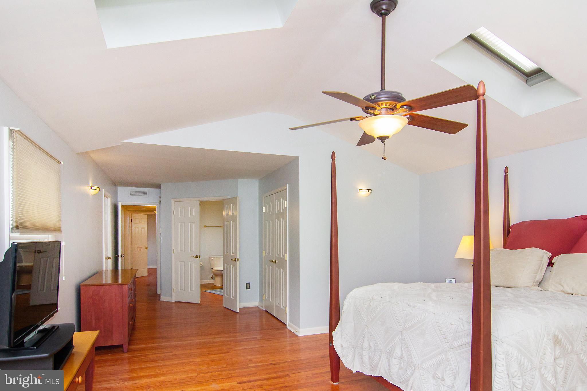 542 Valley View Road Baltimore, MD 21286 - Photo 22 of 40 Master Bedroom
