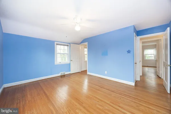 $385,000 | 8 Pilgrim Lane, Drexel Hill, PA 19026
