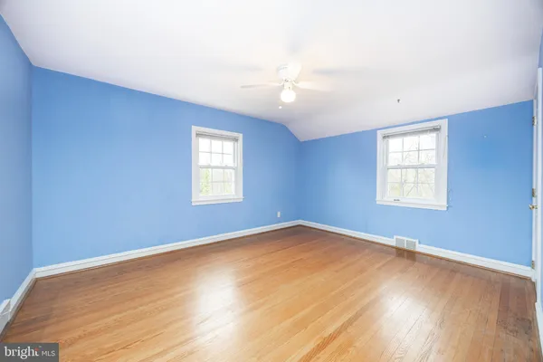 $385,000 | 8 Pilgrim Lane, Drexel Hill, PA 19026