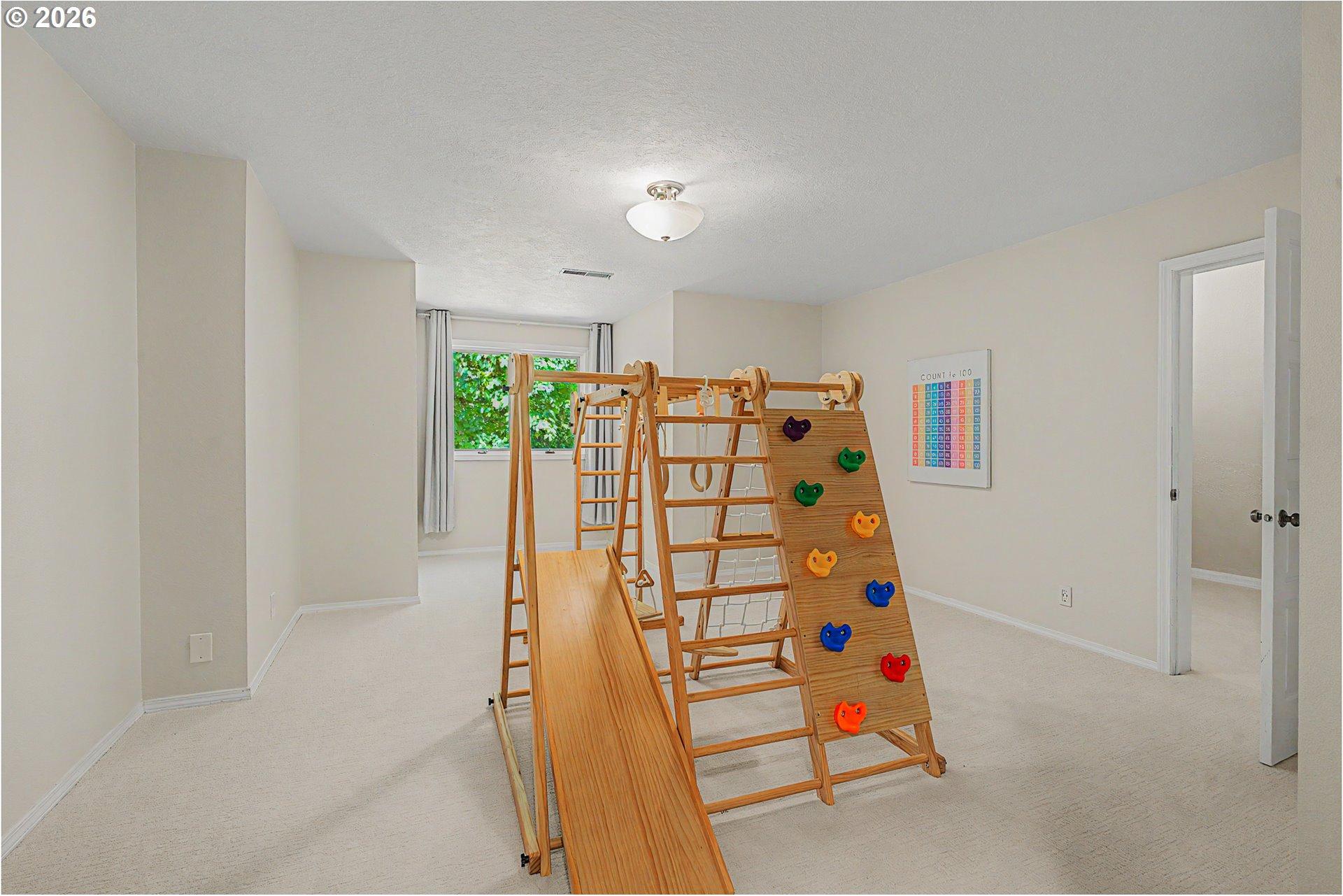 3046 Southwest Fairmount Boulevard Portland, OR 97239 - Photo 20 of 48 Gallery Image 20