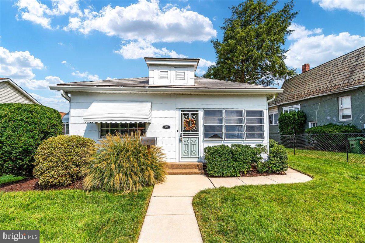 122 West Hilltop Road Baltimore, MD 21225 - Photo 2 of 32
