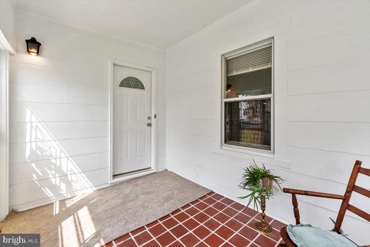 122 West Hilltop Road Baltimore, MD 21225 - Photo 15 of 32